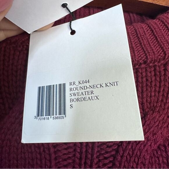 Rowen Rose Round Neck Knit Sweater in Bordeaux Size S - Picture 8 of 9